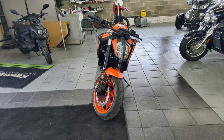 2022 KTM Duke 890 GP