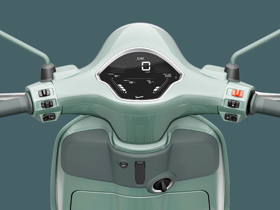 2027 Vespa Primavera 150 80th