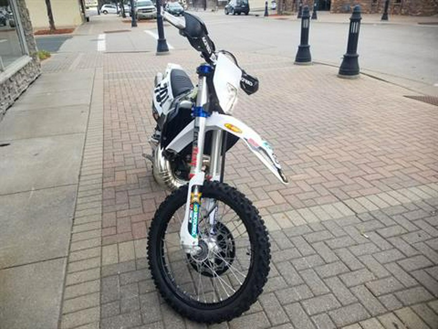 2022 Husqvarna TE 300i Rockstar Edition