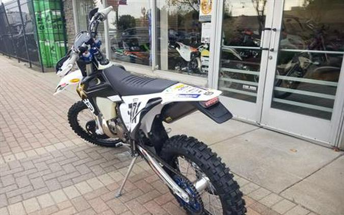 2022 Husqvarna TE 300i Rockstar Edition