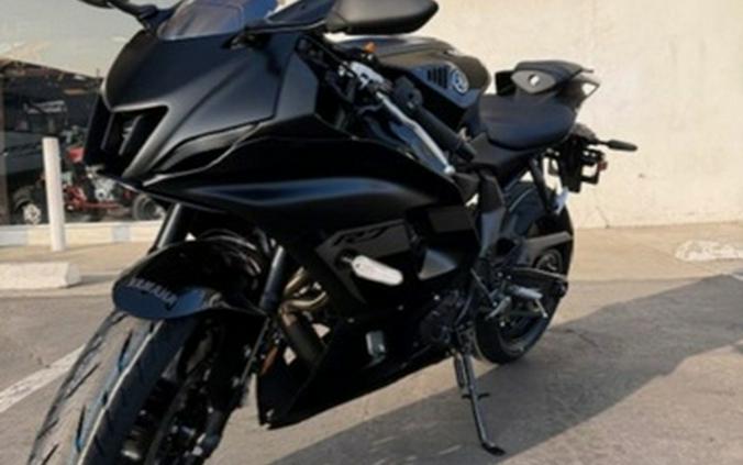 2025 Yamaha YZF-R7 R7