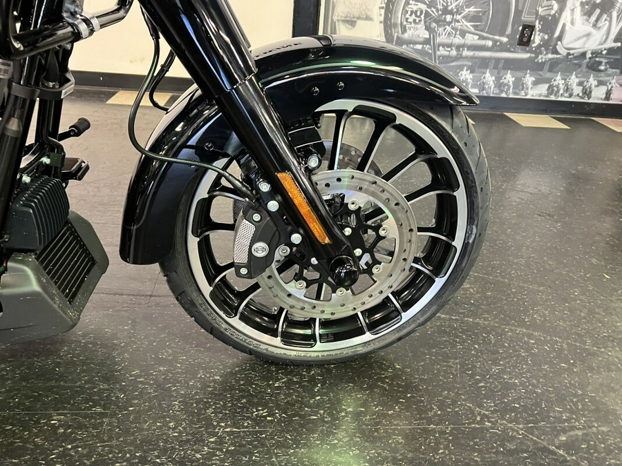 2023 Harley-Davidson Road Glide 3 Vivid Black FLTRT