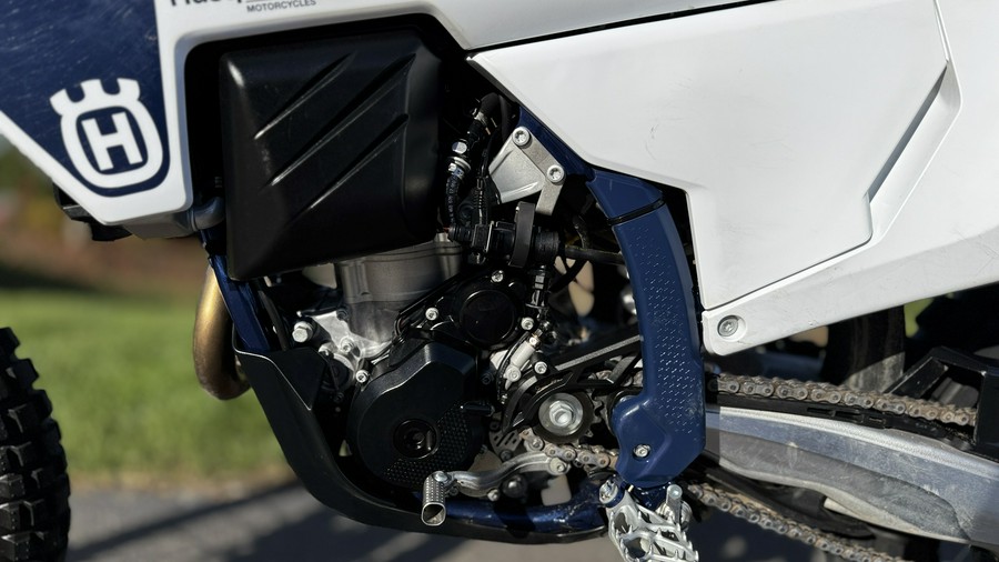 2025 Husqvarna Motorcycles FE 350s