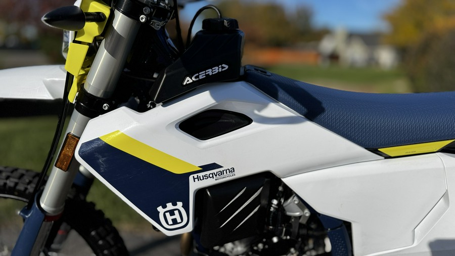 2025 Husqvarna Motorcycles FE 350s