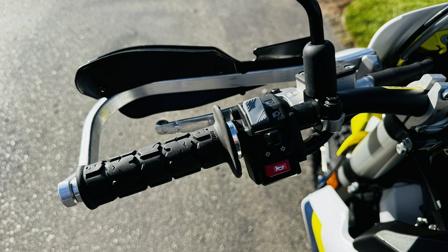 2025 Husqvarna Motorcycles FE 350s