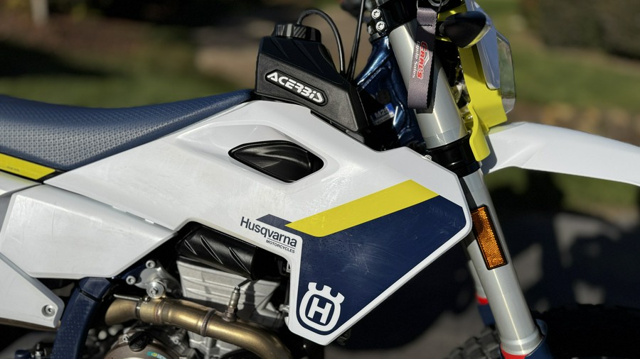 2025 Husqvarna Motorcycles FE 350s