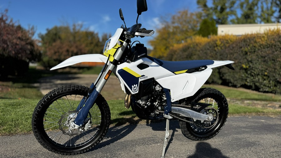2025 Husqvarna Motorcycles FE 350s
