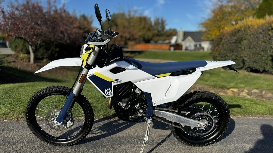 2025 Husqvarna Motorcycles FE 350s