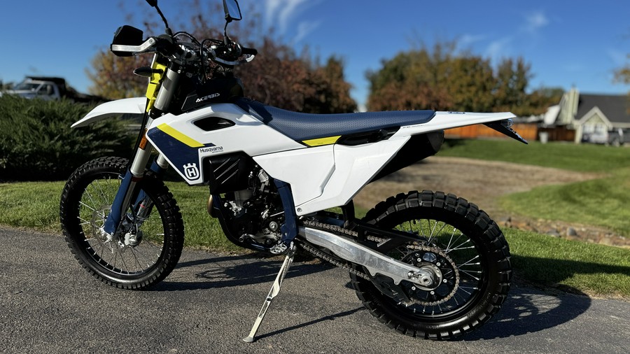 2025 Husqvarna Motorcycles FE 350s