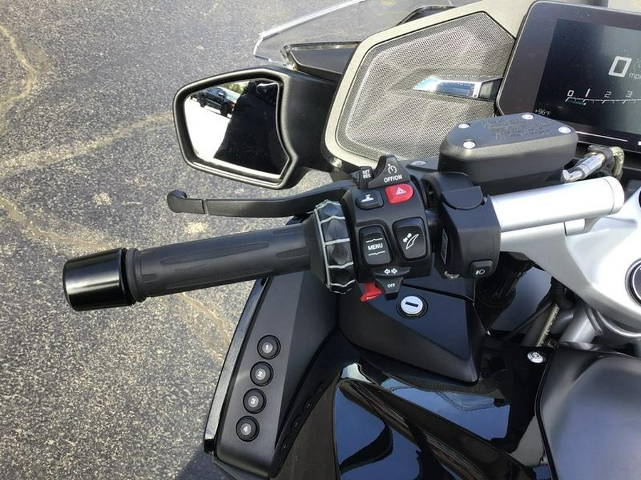 2023 BMW R 1250 RT Triple Black