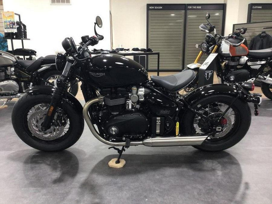 2022 Triumph Bonneville Bobber Jet Black