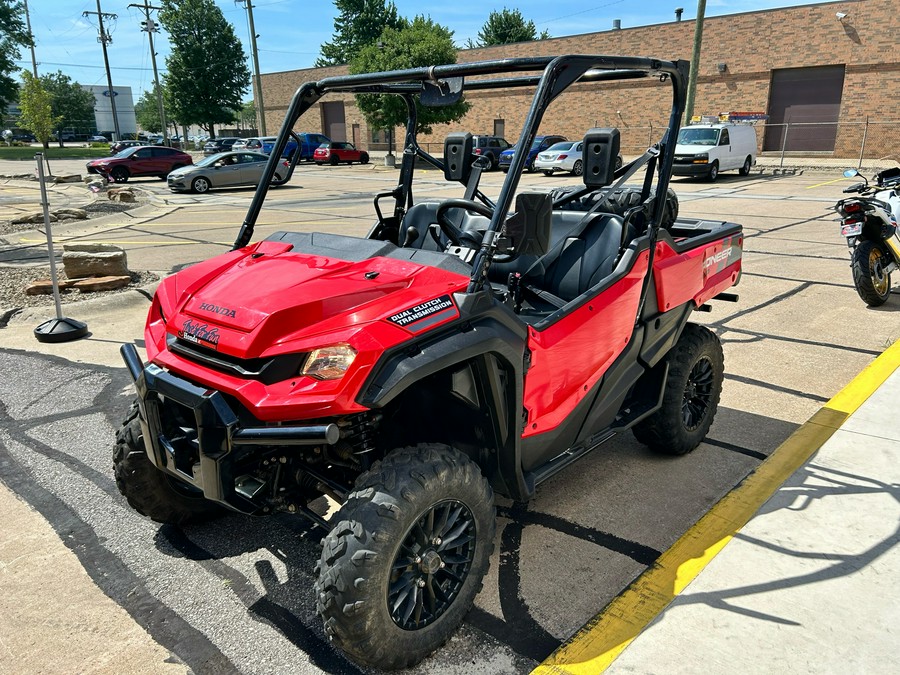 2022 Honda Pioneer 1000 Deluxe