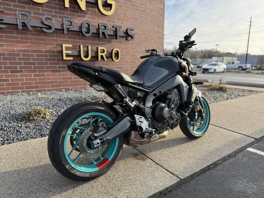 2023 Yamaha MT-09 GRAY