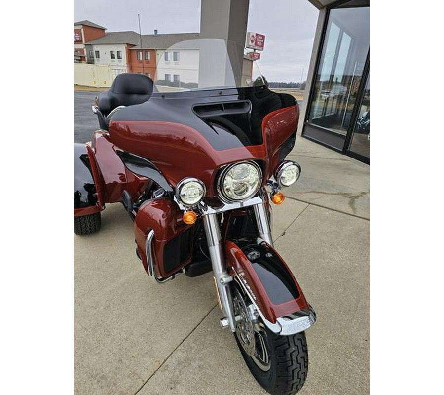 2024 Harley-Davidson® FLHTCUTG - Tri Glide® Ultra