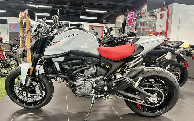 2024 Ducati MONSTER