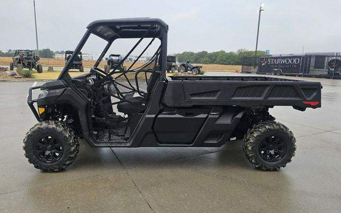 2025 Can-Am Defender Pro XT