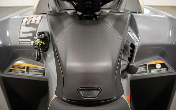 2026 Can-Am® Outlander X mr 1000R Granite Grey