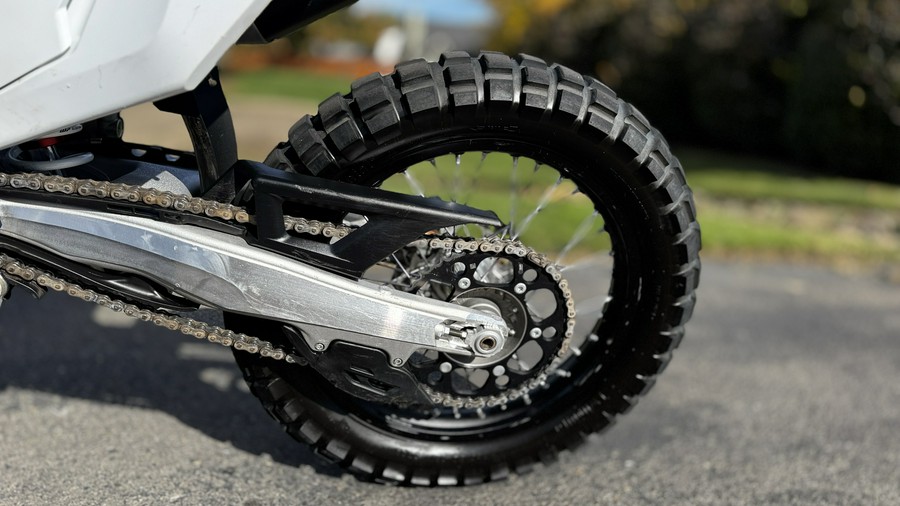 2025 Husqvarna Motorcycles FE 350s