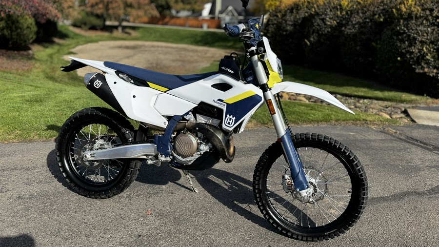 2025 Husqvarna Motorcycles FE 350s