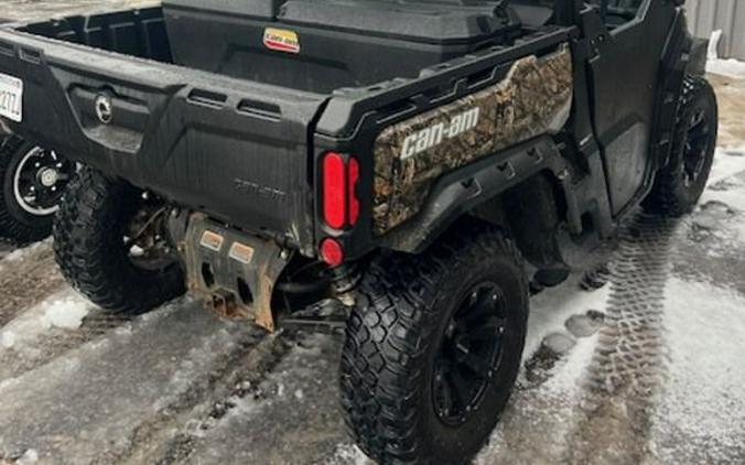 2019 Can-Am® Defender XT™ HD10 Mossy Oak Break-Up Country Camo