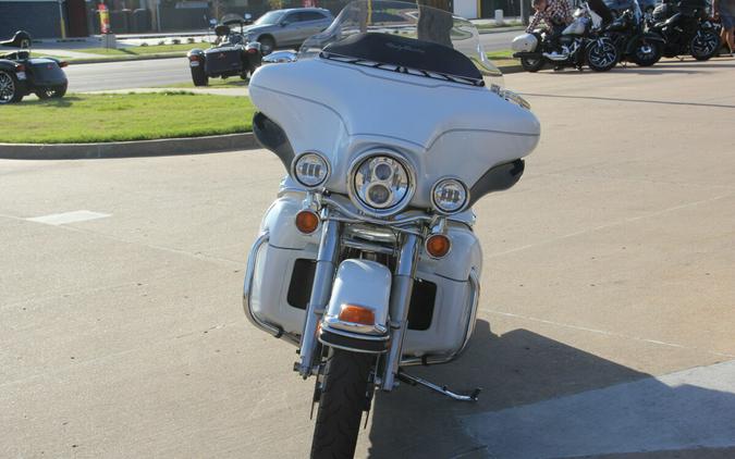 2012 Harley-Davidson Ultra Classic Electra Glide Hot White Pearl