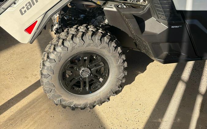 2026 Can-Am Defender Limited HD11
