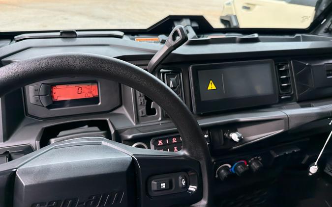2026 Can-Am Defender Limited HD11
