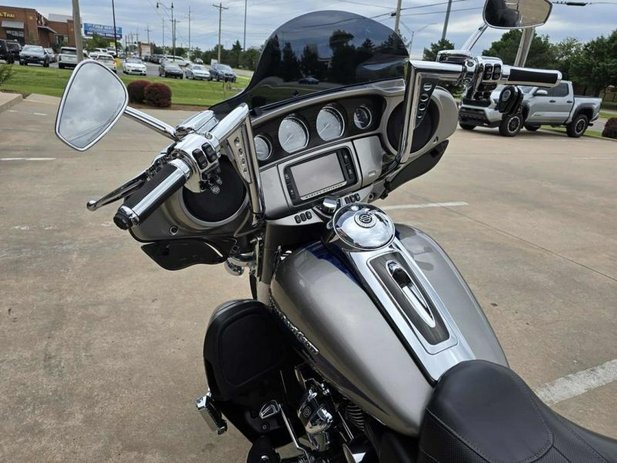 2017 Harley-Davidson® FLHTKSE - CVO™ Limited