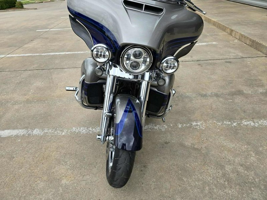 2017 Harley-Davidson® FLHTKSE - CVO™ Limited