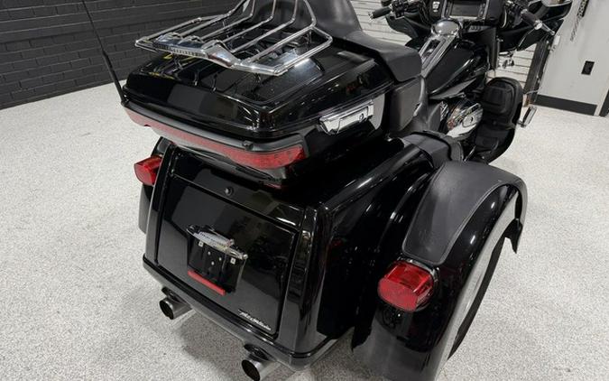 2018 Harley-Davidson Trike FLHTCUTG - Tri Glide Ultra