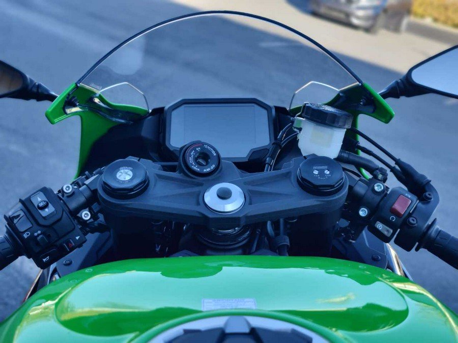 2024 Kawasaki Ninja® ZX™-6R KRT Edition