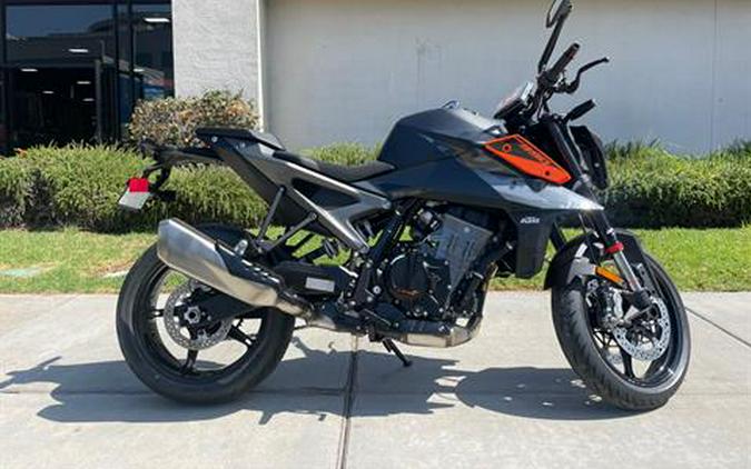 2024 KTM 990 Duke