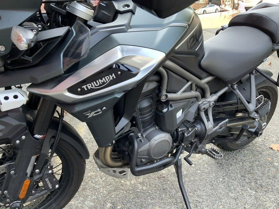 2018 Triumph Tiger 1200 XCx Matt Khaki Green