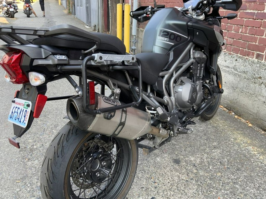 2018 Triumph Tiger 1200 XCx Matt Khaki Green