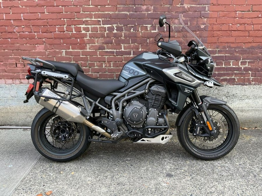 2018 Triumph Tiger 1200 XCx Matt Khaki Green