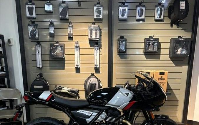 2026 Triumph Thruxton 400 Phantom Black / Aluminium Silver
