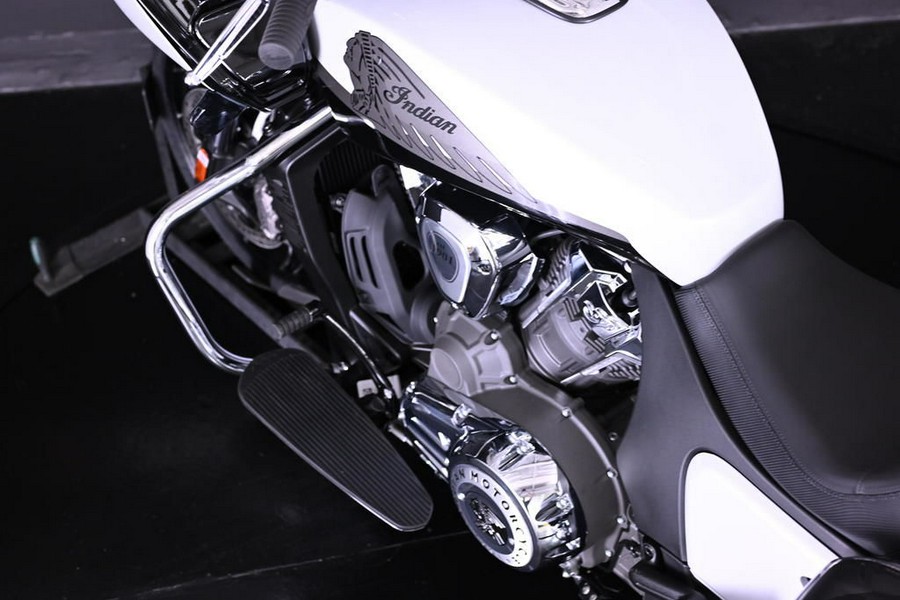 2024 Indian Motorcycle® Challenger® Limited with PowerBand Audio Package Ghost White Metallic