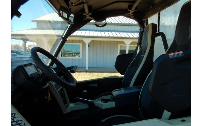 2023 Yamaha Wolverine RMAX2 1000 XT-R