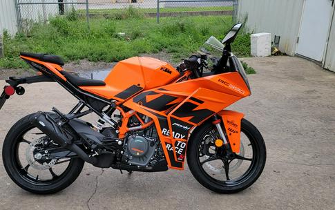 2023 KTM RC 390