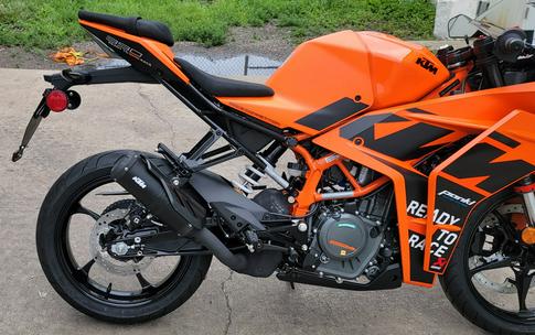 2023 KTM RC 390