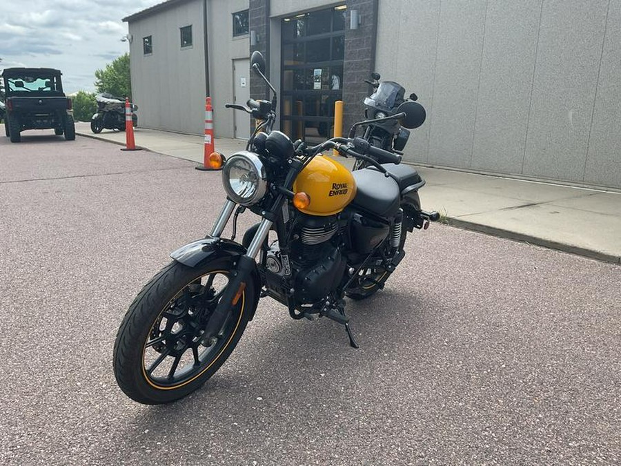 2022 Royal Enfield Meteor Fireball Yellow