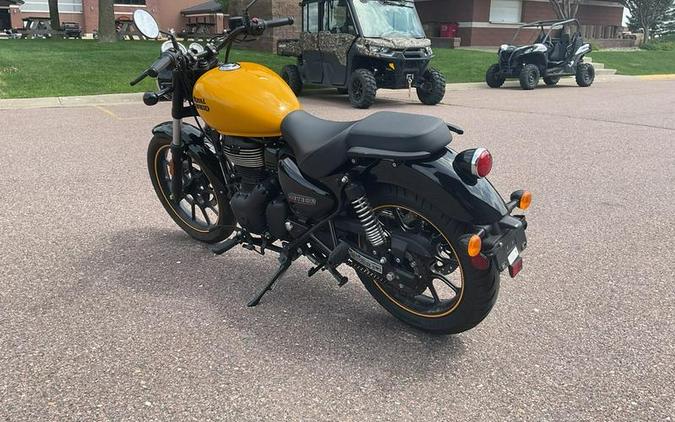 2022 Royal Enfield Meteor Fireball Yellow