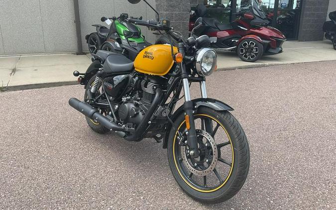 2022 Royal Enfield Meteor Fireball Yellow