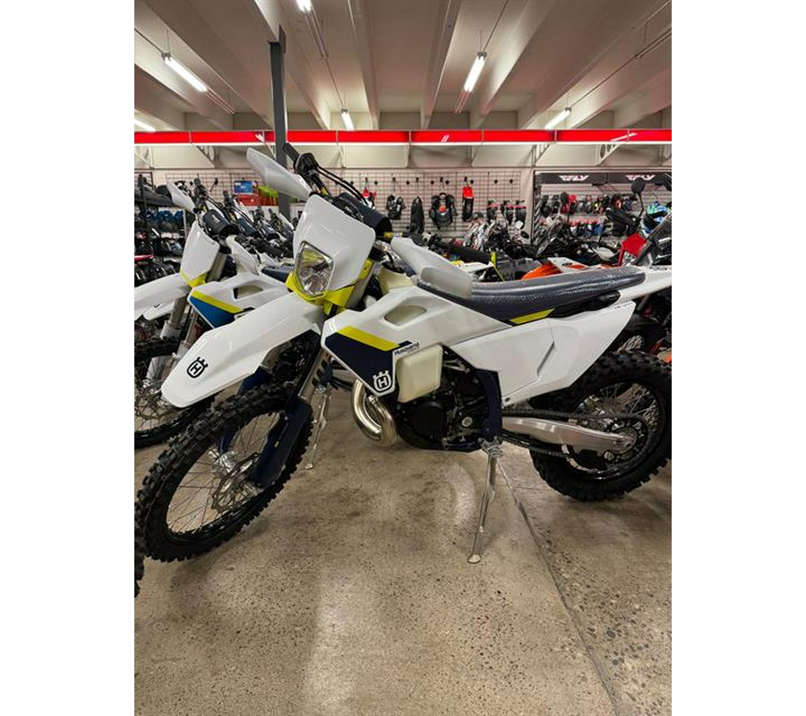 2025 Husqvarna TE 300