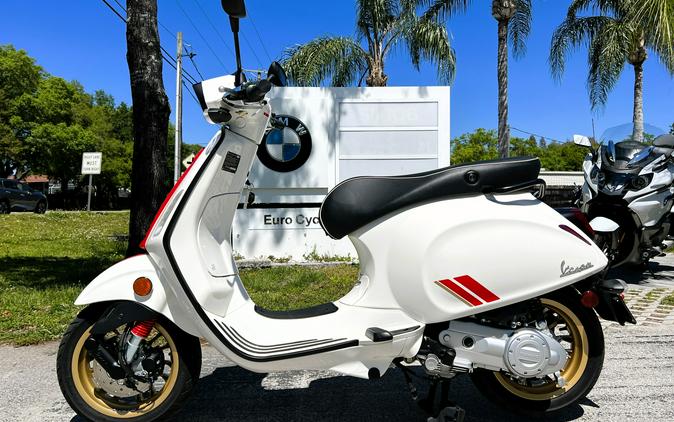 2022 Vespa Sprint 50 Racing Sixties