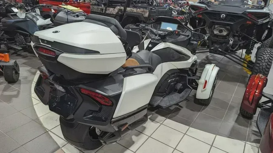 New 2024 CAN-AM SPYDER RT SEATOSKY VEGAS WHITE SATIN