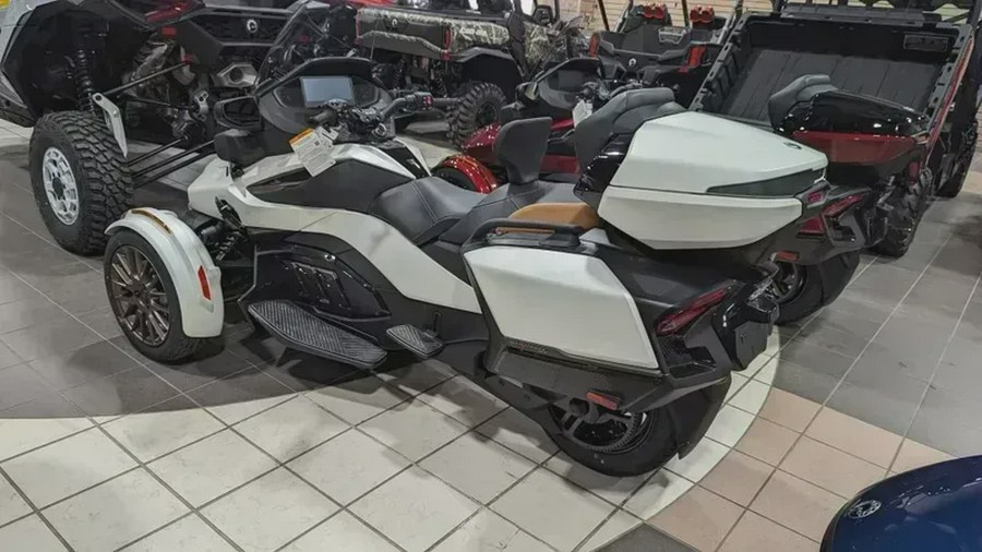 New 2024 CAN-AM SPYDER RT SEATOSKY VEGAS WHITE SATIN