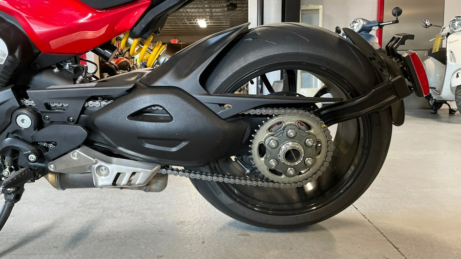 2025 Ducati Diavel V4 - DEMO