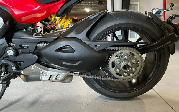 2025 Ducati Diavel V4 - DEMO