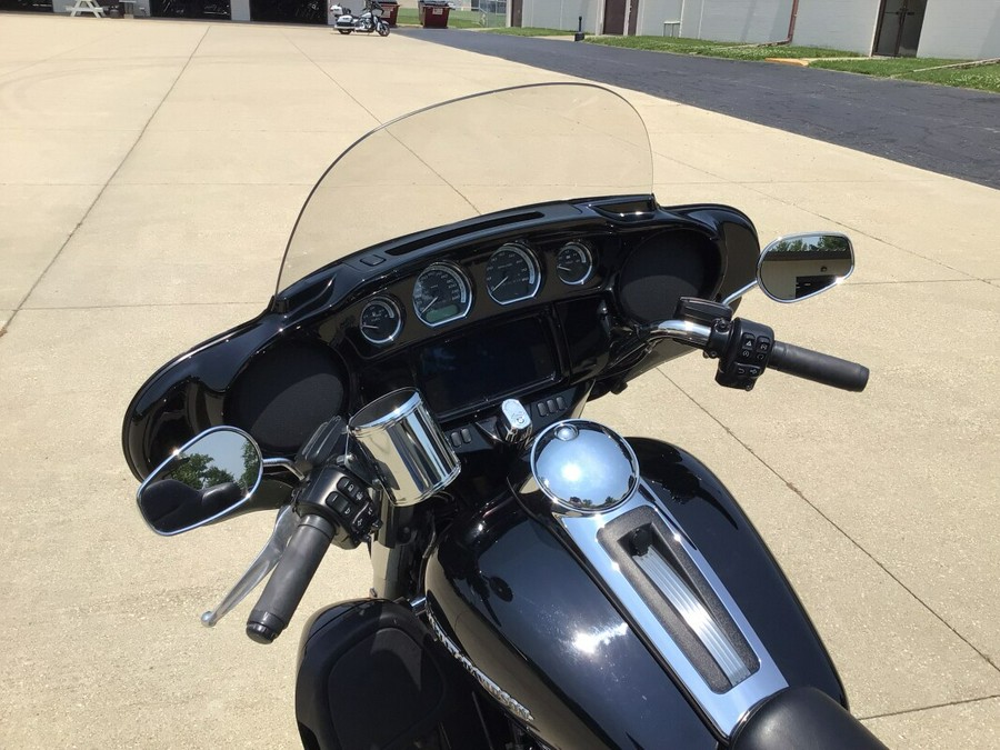 2019 FLHTK Ultra Limited